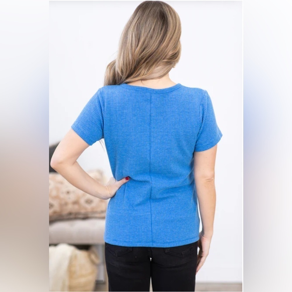 Zenana Blue V-Neck Waffle Knit Short Sleeved Blouse. Sz XL - Picture 4 of 11